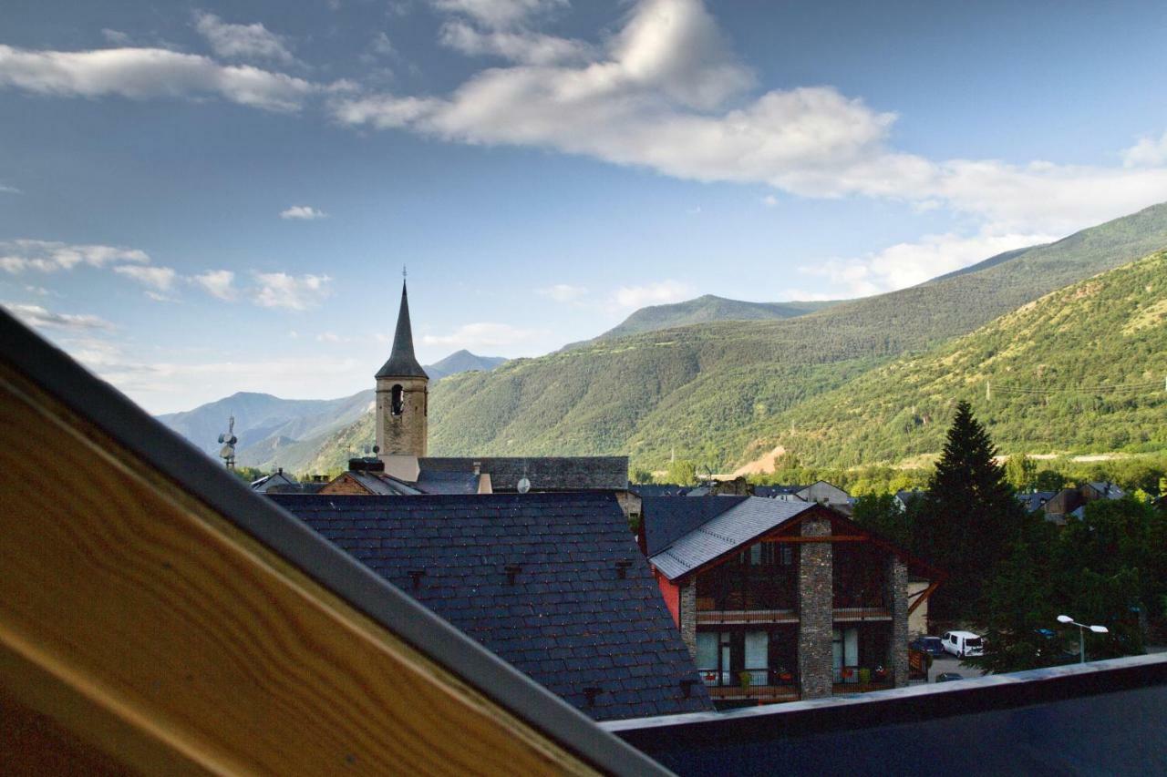 Cau D Aneu Duplex En El Centro D Esterri D Aneu エステリ・ダネウ エクステリア 写真